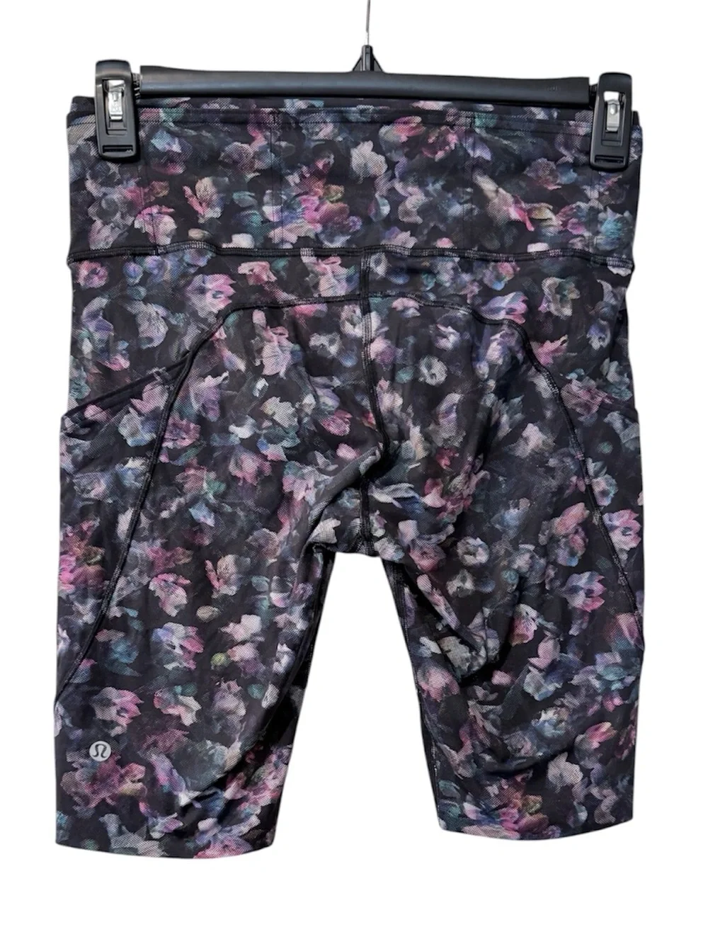 Lululemon women’s 10 activate floral multicolored black athletic shorts